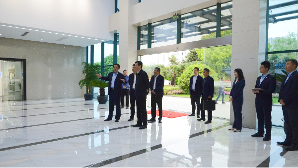 蘇州市副市長沈覓視察蘇凈集團(tuán) 蘇州市副市長沈覓視察蘇凈集團(tuán)